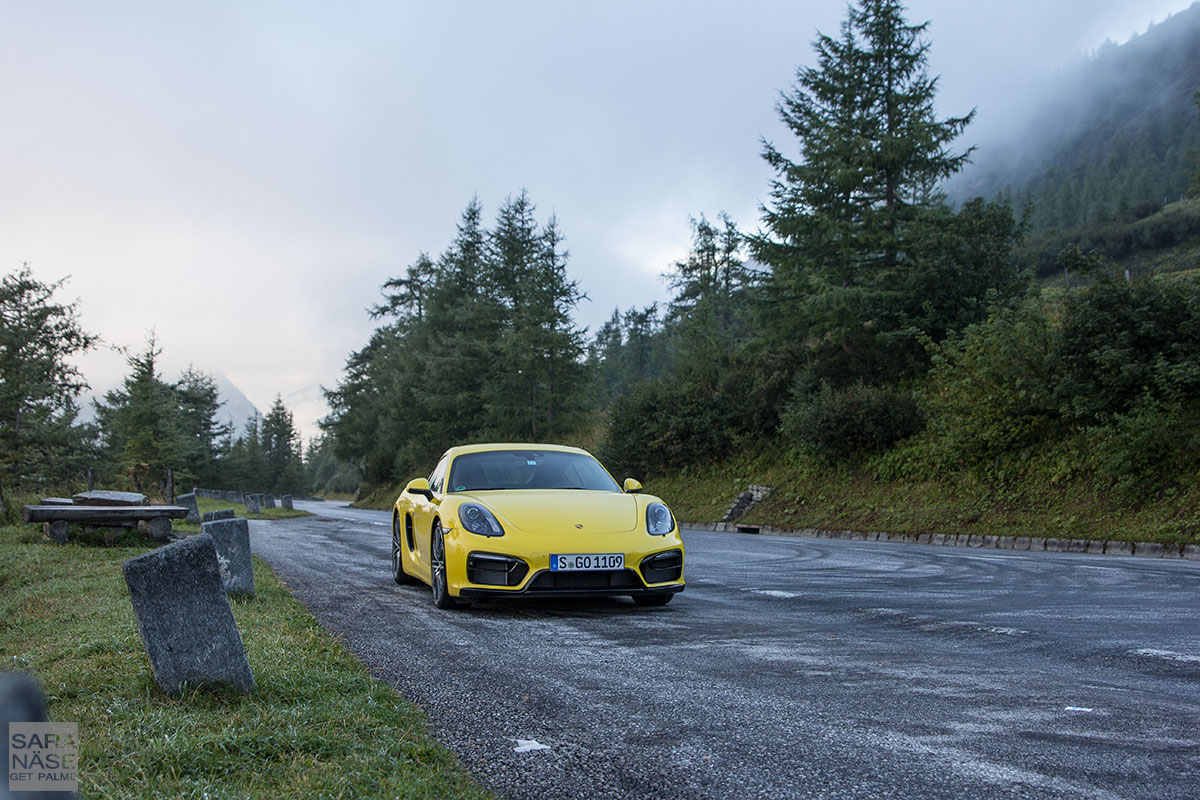 Porsche Cayman cold morning