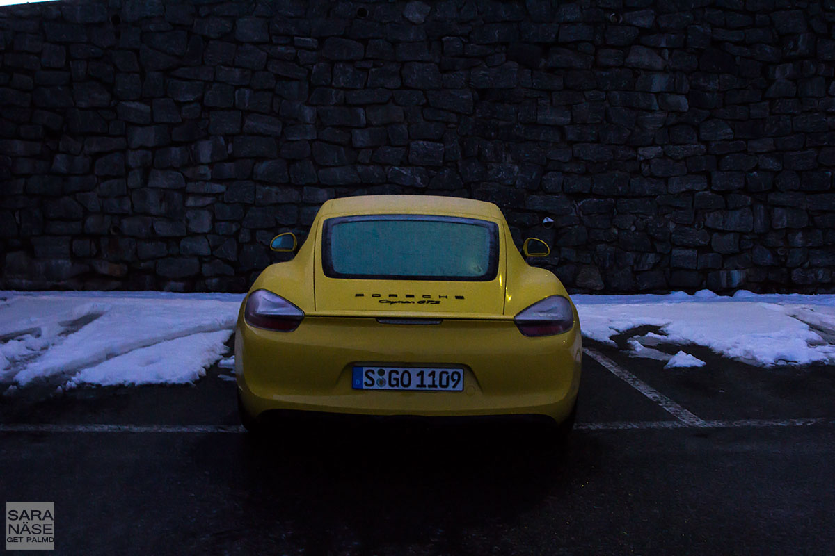 Porsche Cayman wake up