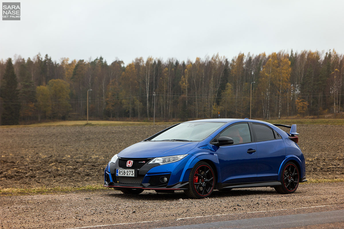 Brilliant sporty blue Civic Type R