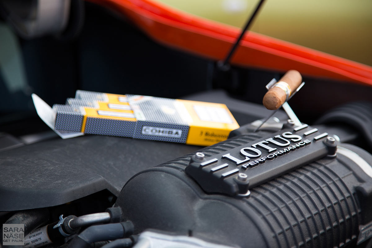 Cohiba-on-car-engine