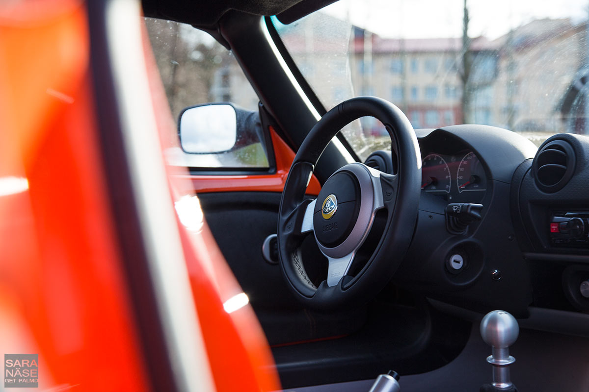 Lotus-Exige-S-Club-Racer-inside