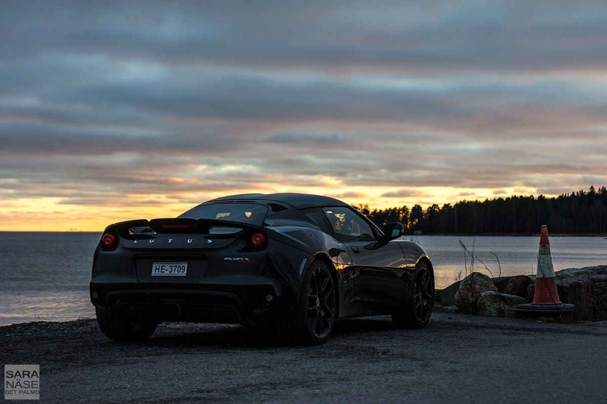 Lotus-Evora-400-sunset