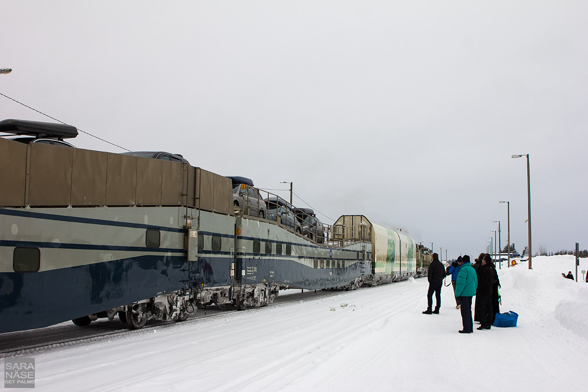 Kolari car train