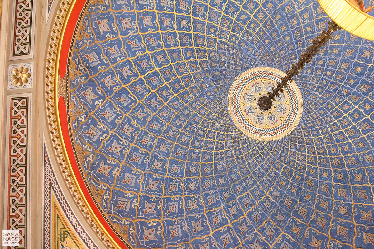 Villa Cora roof details