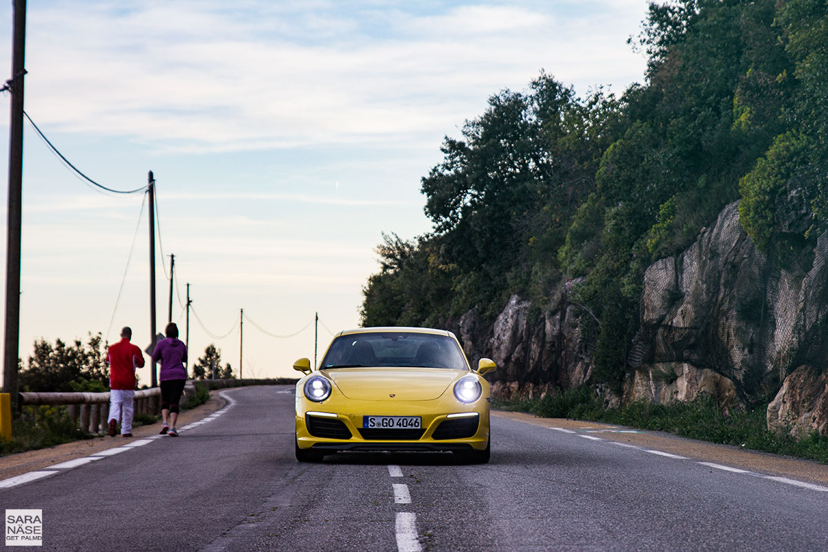 Yellow Porsche 911