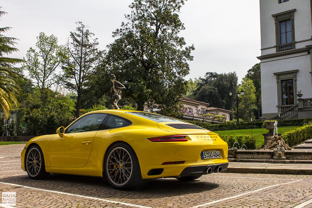 Yellow Porsche 991 Carrera S