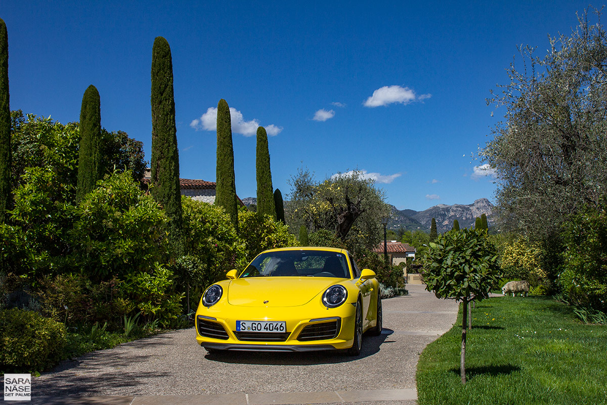 Yellow-Porsche-Le-Mas-de-Pierre