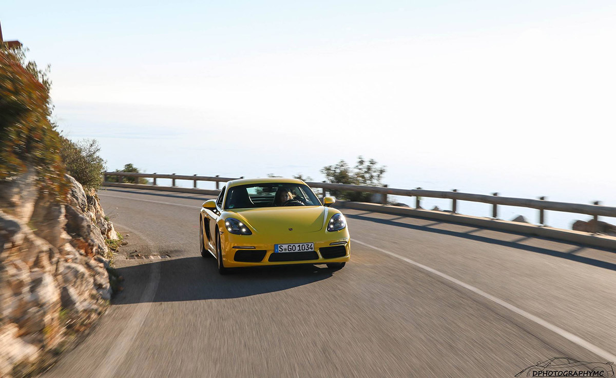 Porsche 718 Cayman - Racing yellow