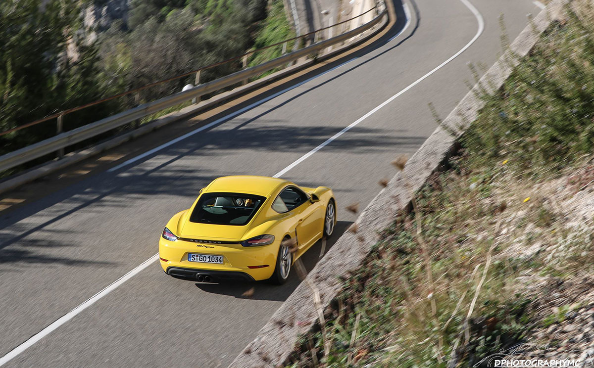 Porsche 718 Cayman - Racing yellow